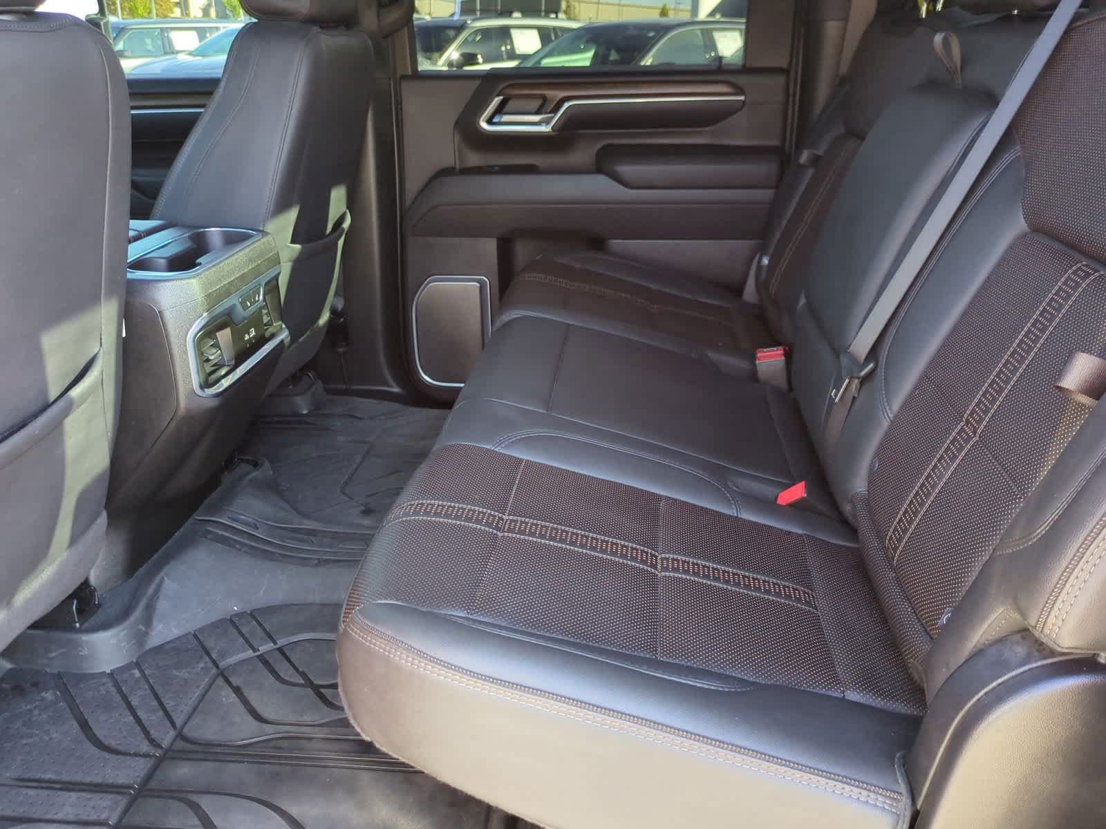 Used 2025 Chevrolet Silverado 3500 High Country w/ High Country Premium Package AWD/4WD image 20