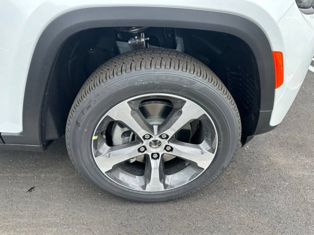 New 2026 Jeep Grand Cherokee L Limited AWD/4WD image 11