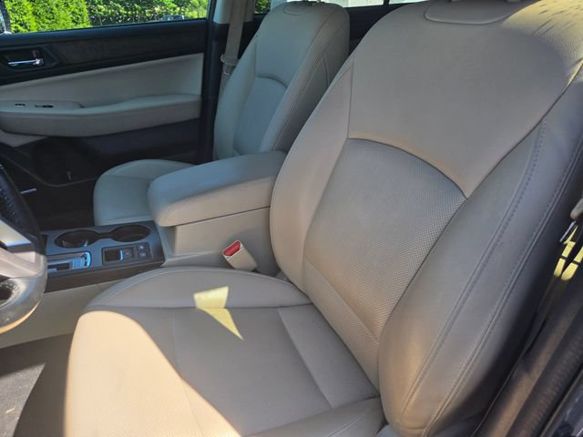 Used 2016 Subaru Outback 3.6R Limited AWD/4WD image 6