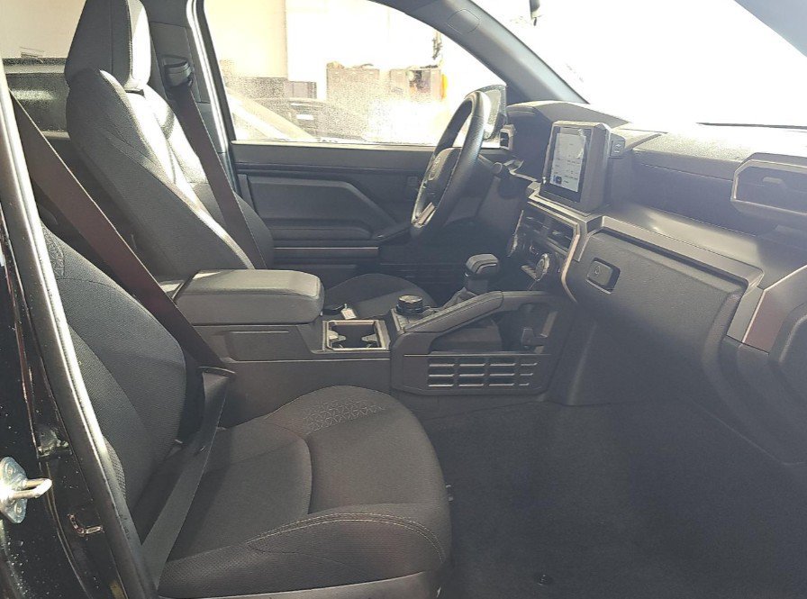 Used 2025 Toyota 4Runner SR5 AWD/4WD image 7