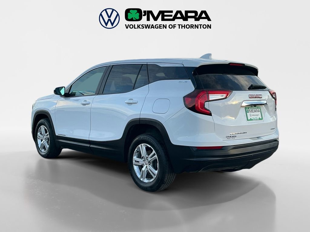 Used 2024 GMC Terrain SLE image 3