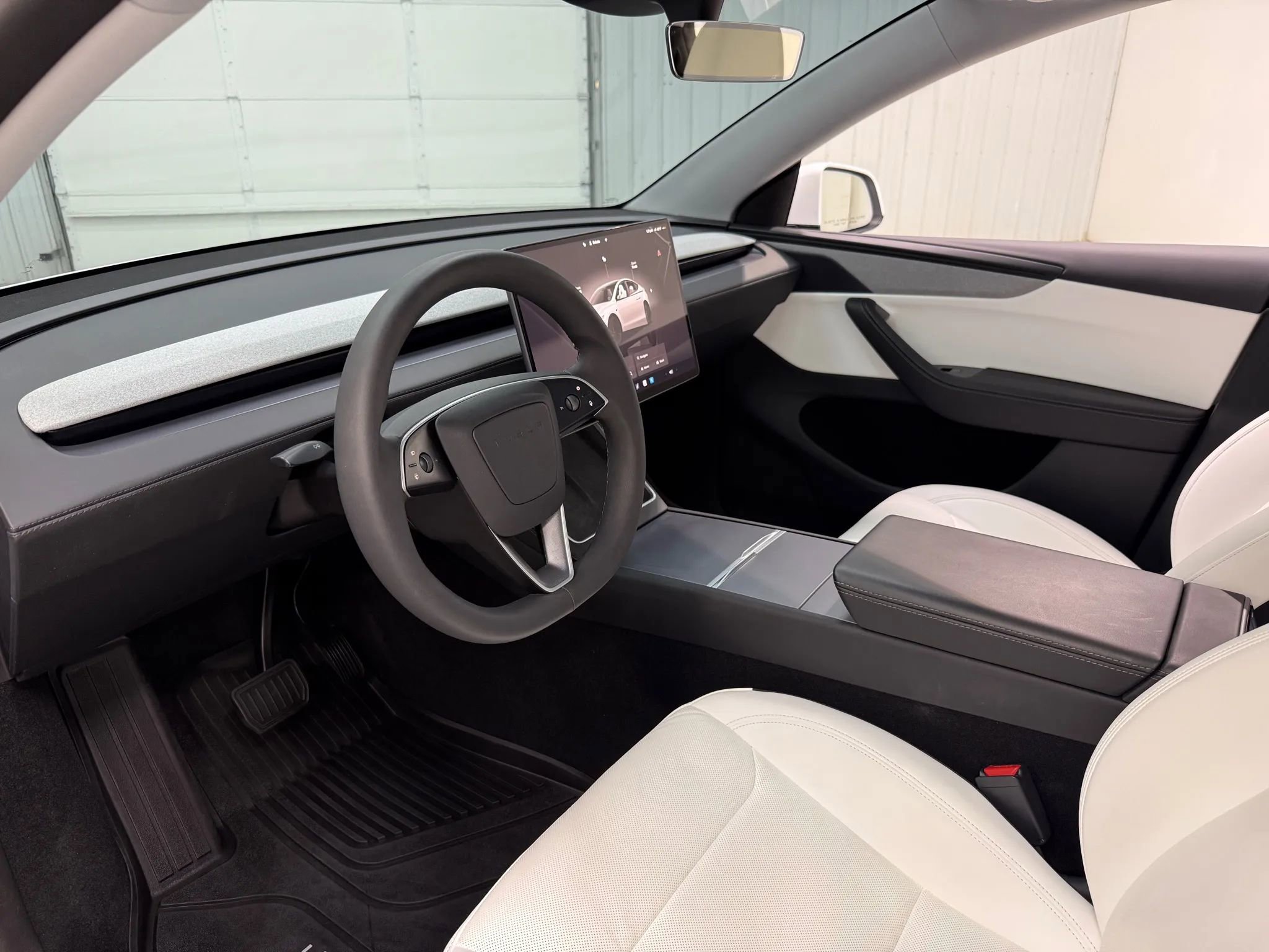 Used 2026 Tesla Model Y Long Range image 12