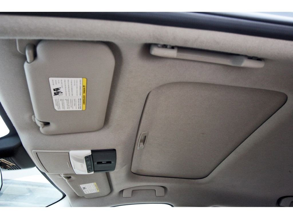 Used 2024 Nissan Sentra SV w/ SV Premium Package image 12