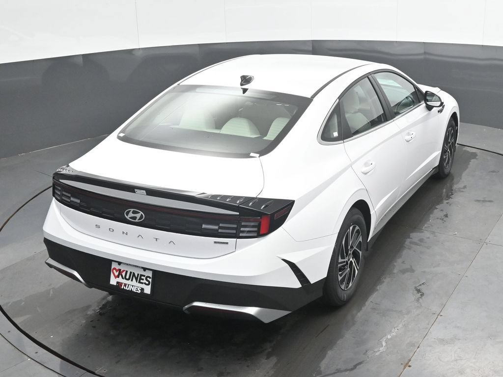 New 2026 Hyundai Sonata Blue FWD image 29
