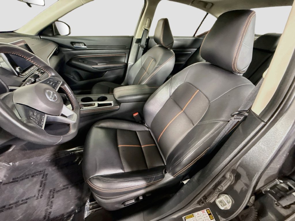 Used 2022 Nissan Altima 2.5 SR w/ Midnight Edition Package FWD image 25