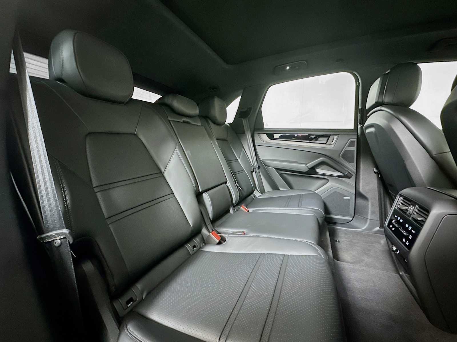 New 2026 Porsche Cayenne GTS AWD/4WD image 29