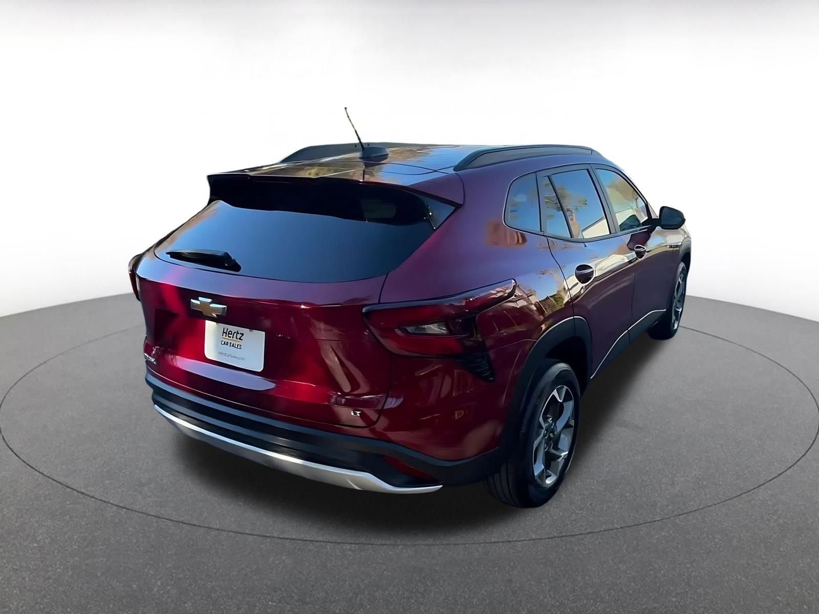 Used 2025 Chevrolet Trax LT image 14