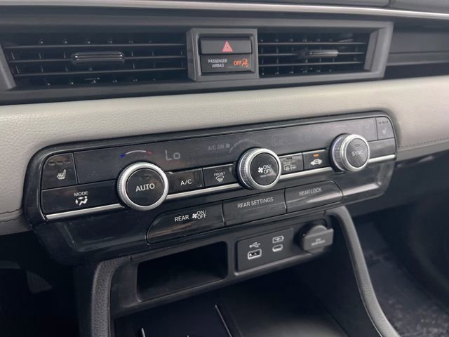 Used 2023 Honda Pilot Touring image 29