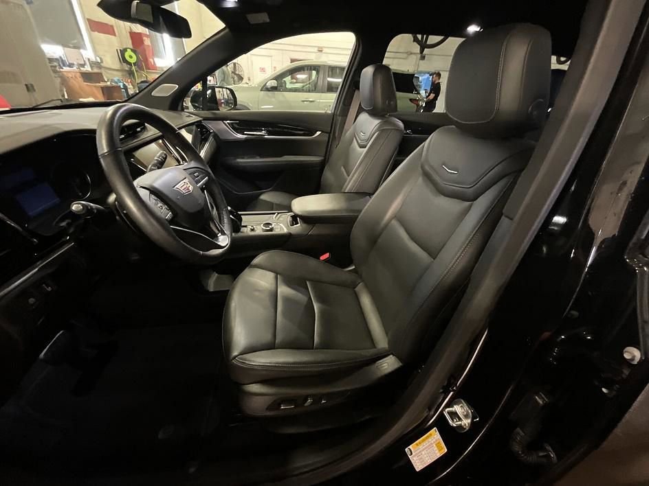 Used 2024 Cadillac XT6 Premium Luxury w/ LPO, Floor Liner Package image 3