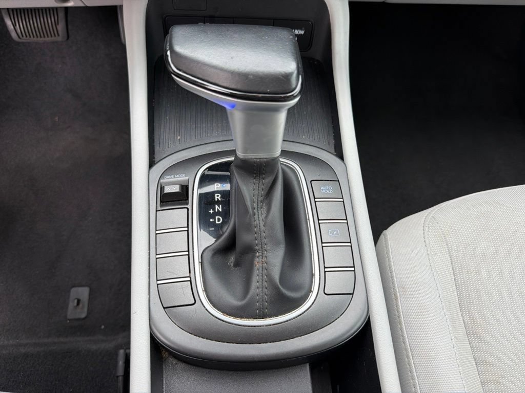 Used 2025 Hyundai Kona SEL FWD image 18