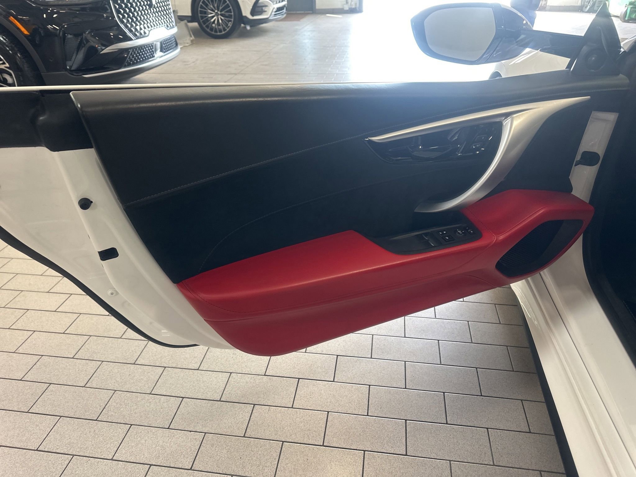 Used 2017 Acura NSX image 9