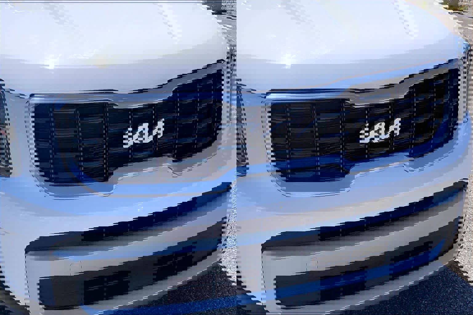 Used 2024 Kia Telluride S image 28