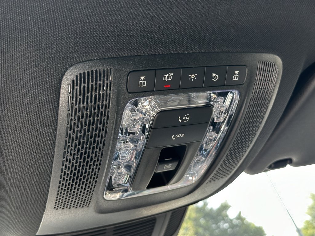 New 2026 Mercedes-Benz GLS 450 4MATIC image 32