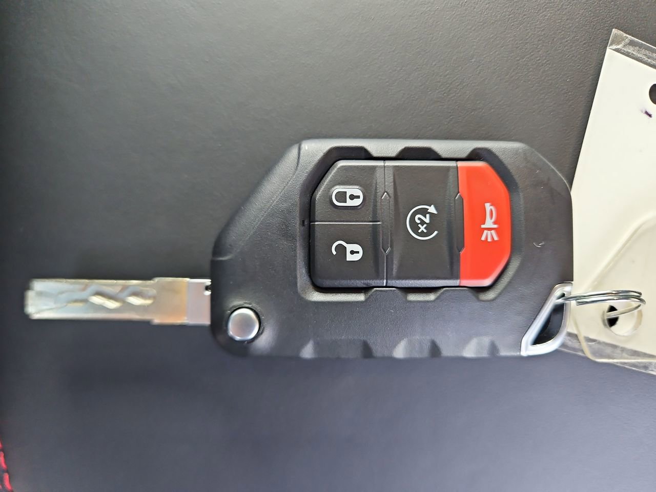 New 2025 Jeep Gladiator Rubicon image 32