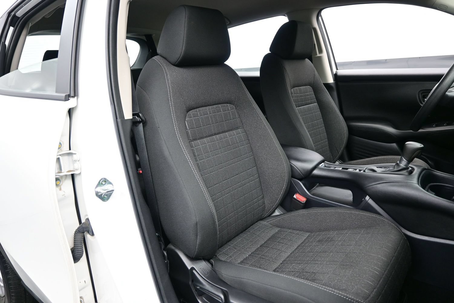 Used 2024 Honda HR-V LX image 13