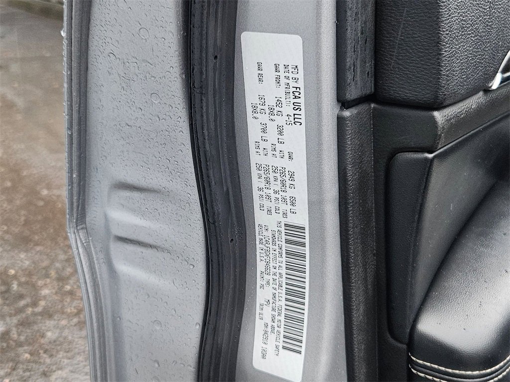 Used 2015 Jeep Grand Cherokee Limited w/ Trailer Tow Group IV image 34