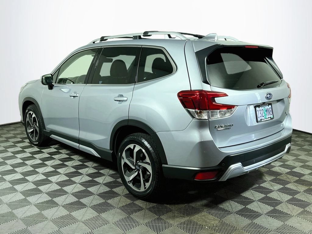 Used 2022 Subaru Forester Touring AWD/4WD image 5