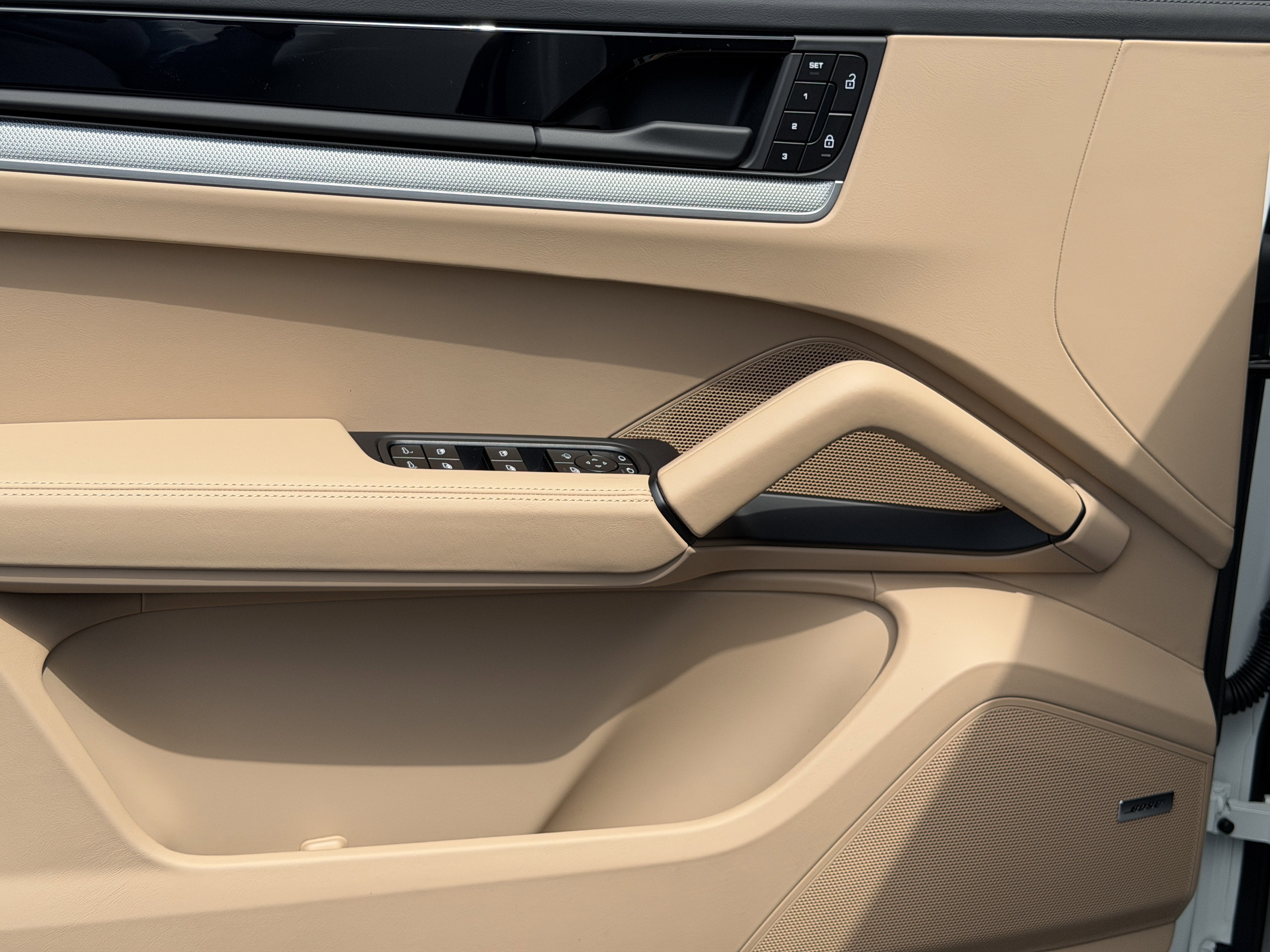 New 2026 Porsche Cayenne Coupe image 22