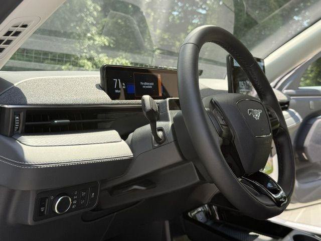 Used 2023 Ford Mustang Mach-E Premium AWD/4WD image 36