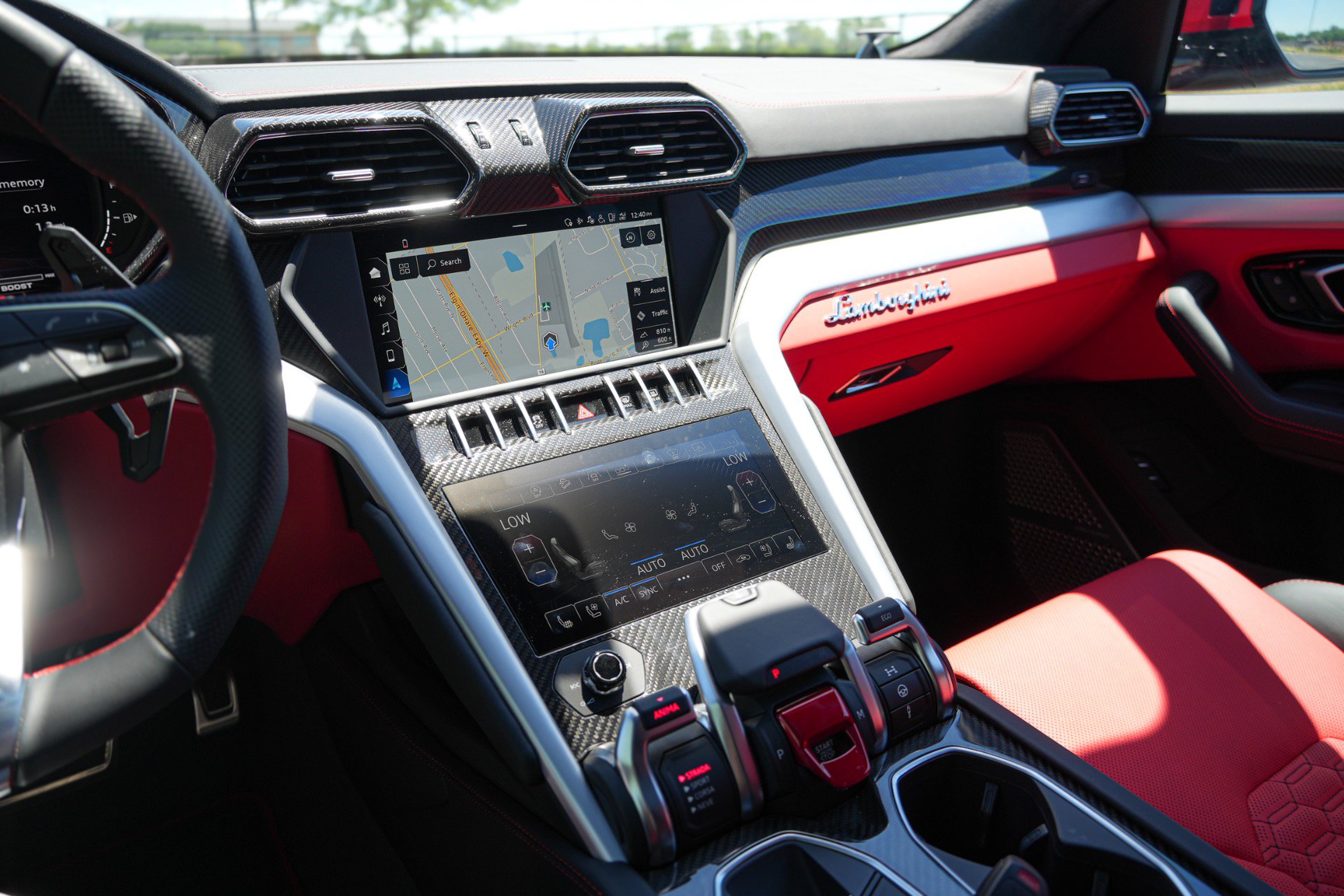 Used 2019 Lamborghini Urus AWD/4WD image 18