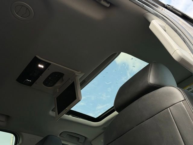 Used 2018 Chevrolet Tahoe Premier AWD/4WD image 18
