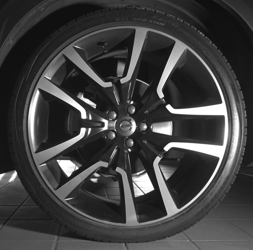Certified 2024 Volvo XC60 B5 Ultimate w/ Protection Package Premier AWD/4WD image 21