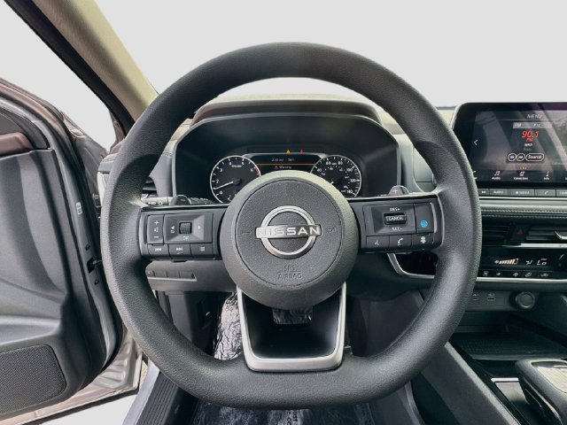 Used 2022 Nissan Rogue SV AWD/4WD image 14