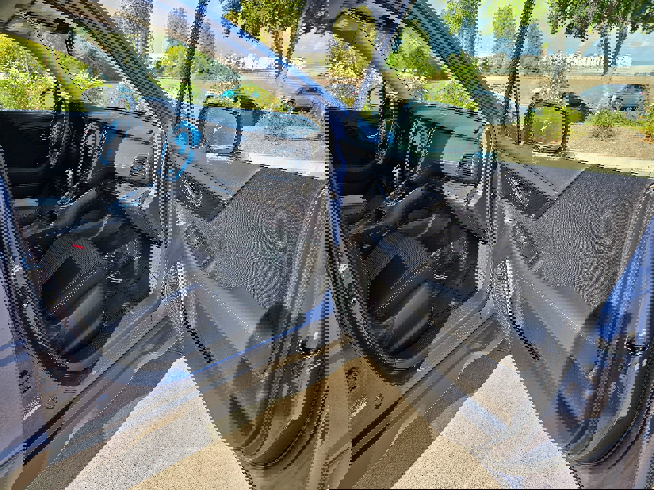 Used 2025 Subaru Outback Premium image 31