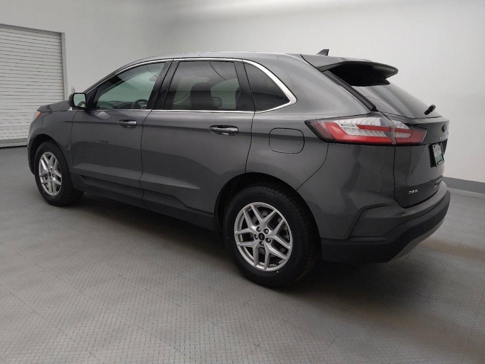 Used 2024 Ford Edge SEL image 3
