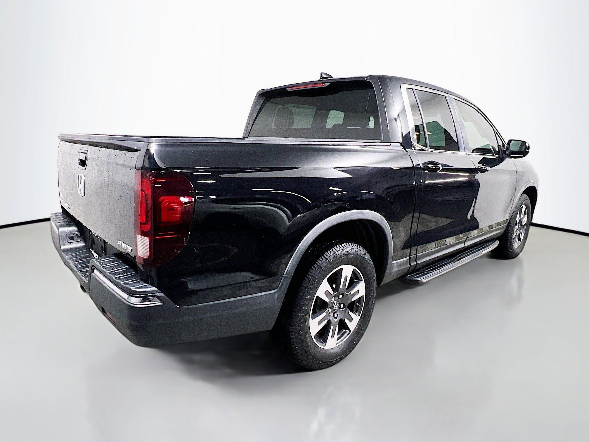 Used 2017 Honda Ridgeline RTL image 4