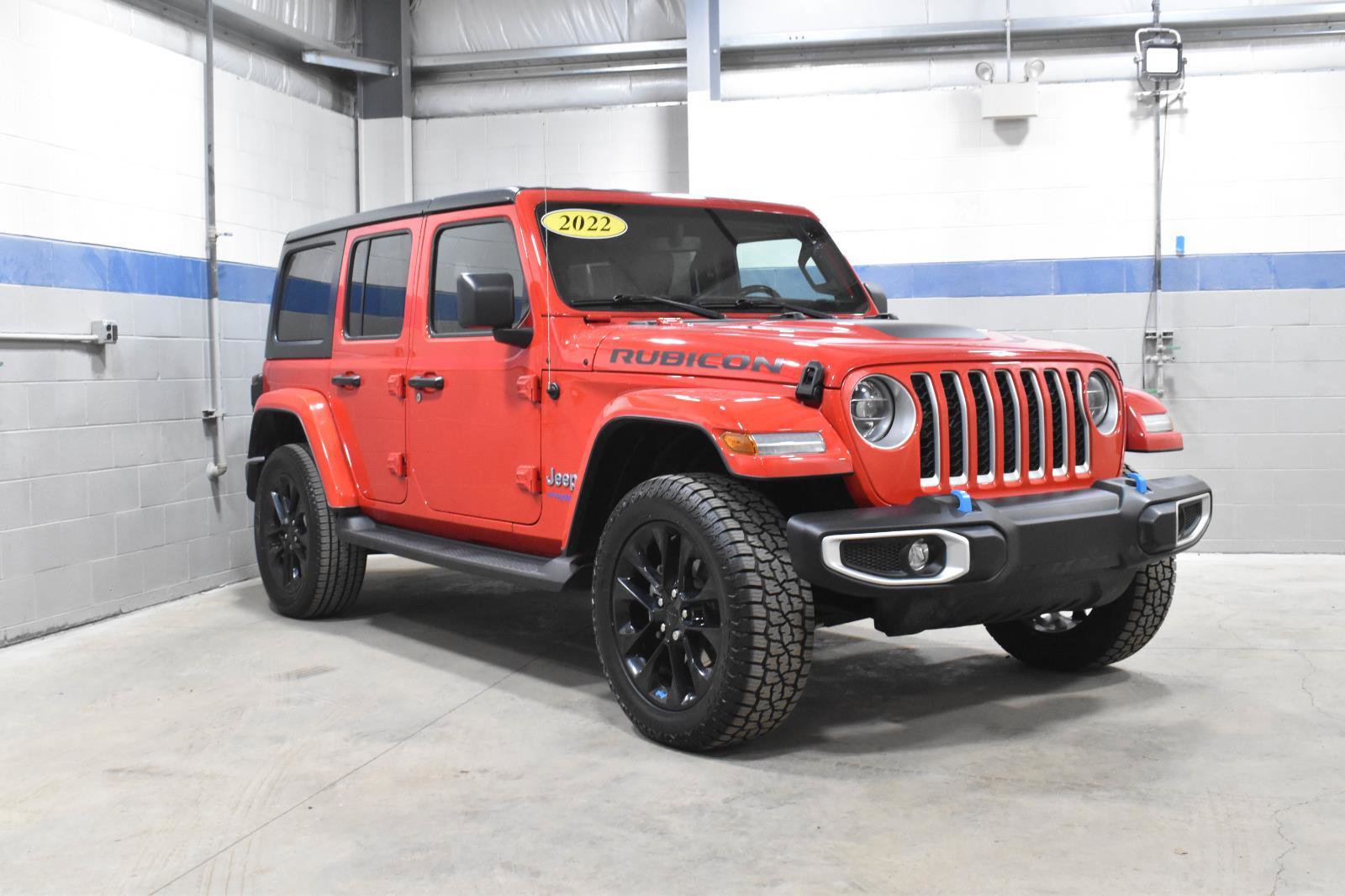 Used 2022 Jeep Wrangler Unlimited Sahara w/ Cold Weather Group image 29
