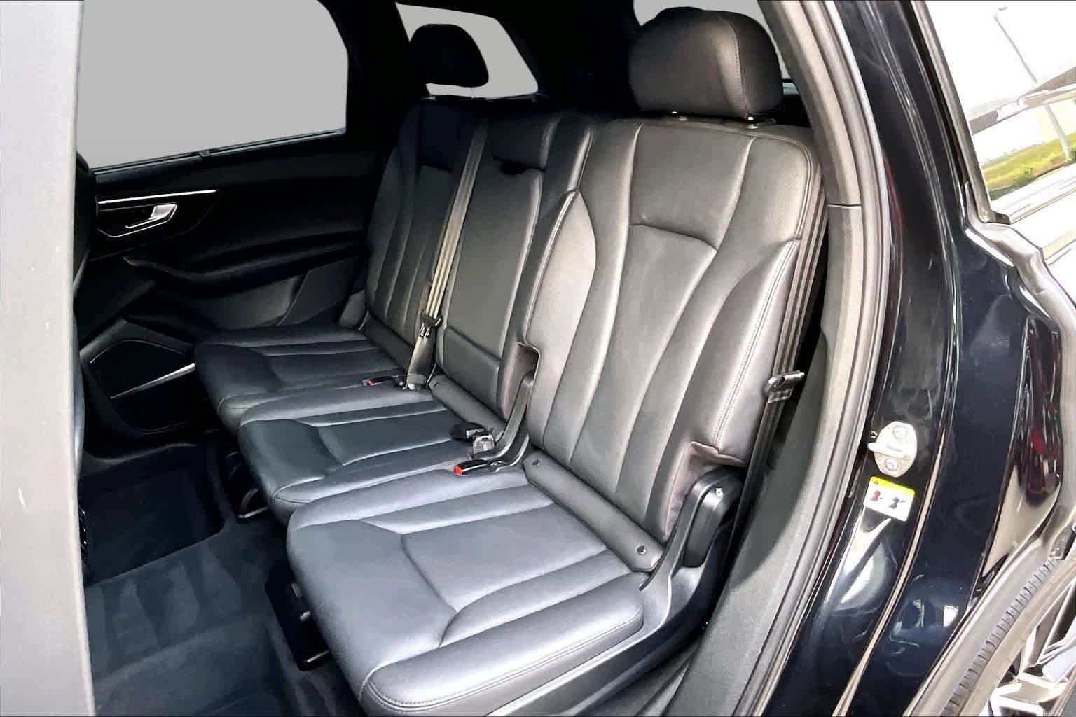 Used 2021 Audi Q7 3.0T Prestige w/ Prestige Package AWD/4WD image 21