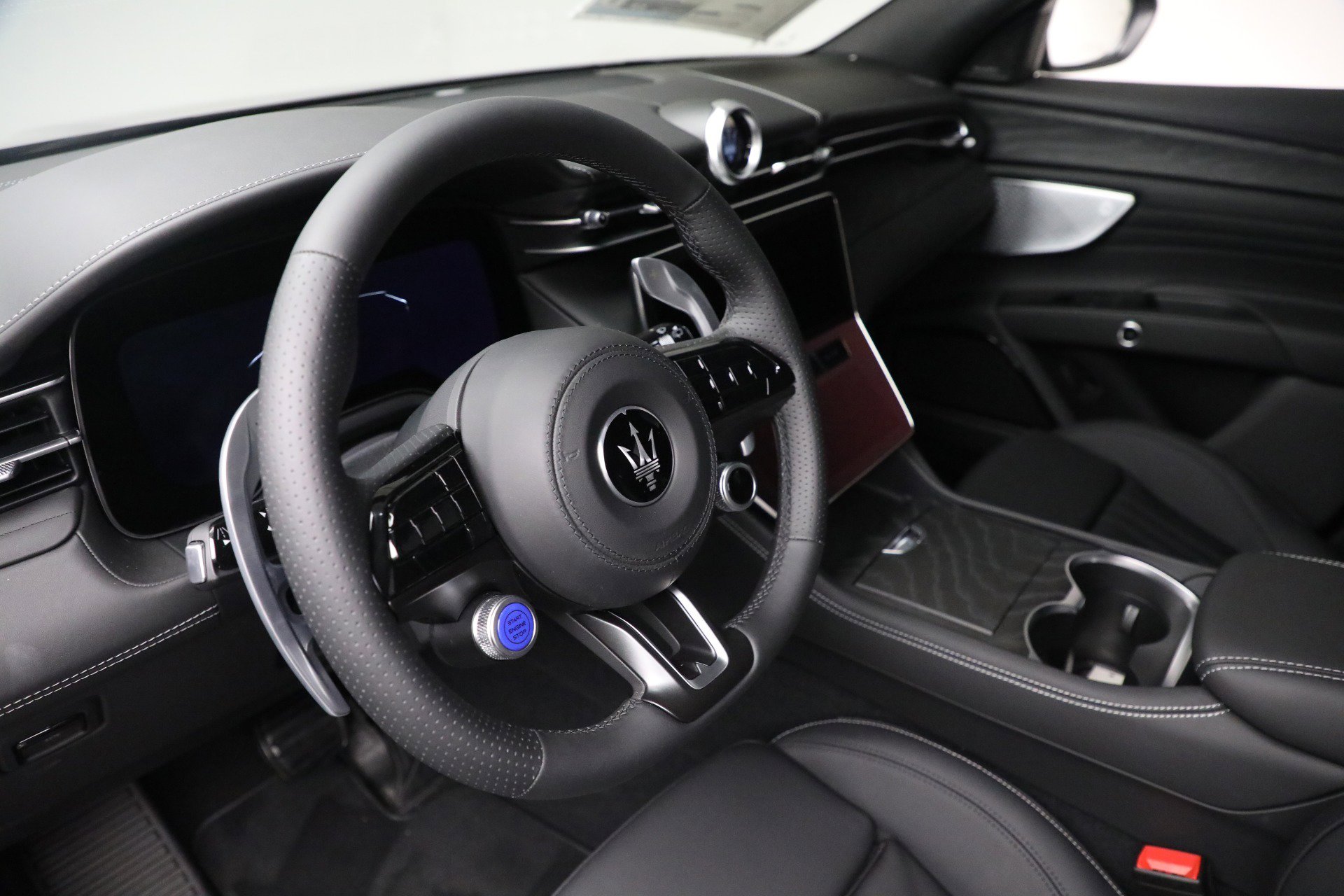 New 2025 Maserati Grecale GT image 22