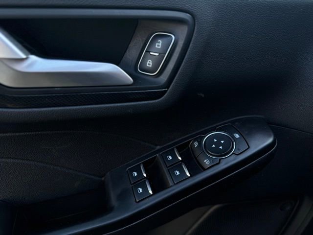 Used 2025 Ford Escape ST-Line image 13