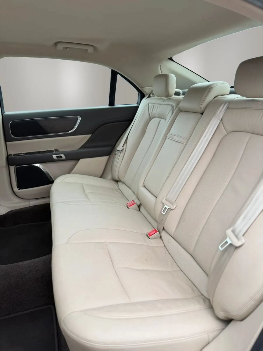 Used 2017 Lincoln Continental Select FWD image 20