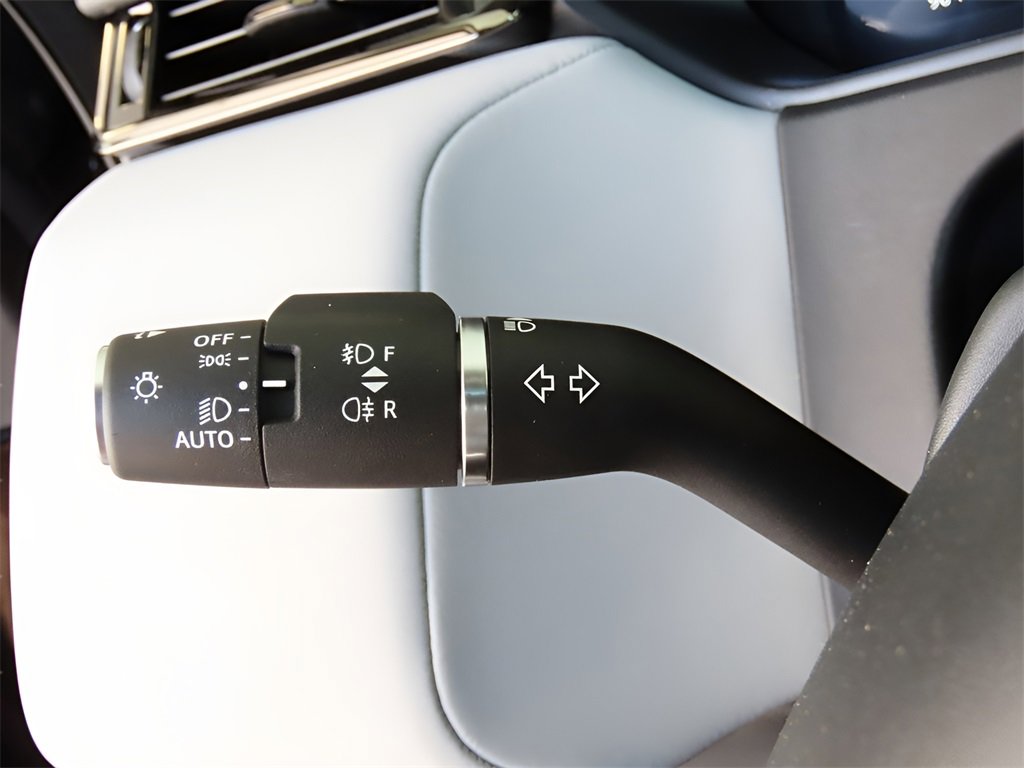 Used 2025 Land Rover Range Rover Velar Dynamic SE image 43