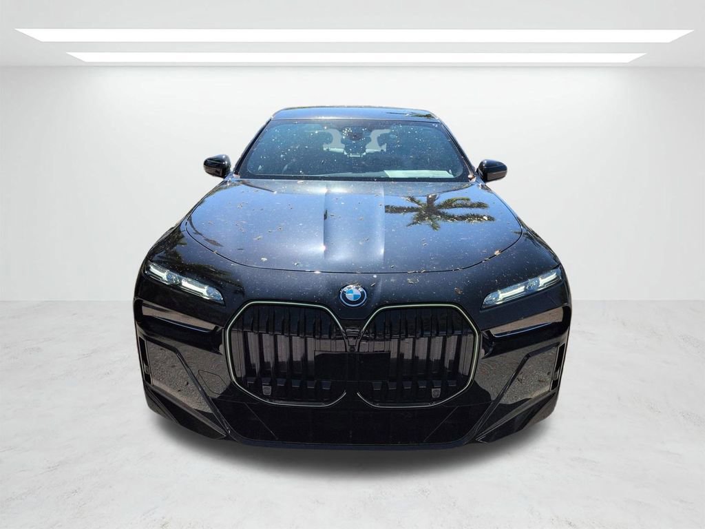 New 2026 BMW 750e xDrive w/ Executive Package image 9