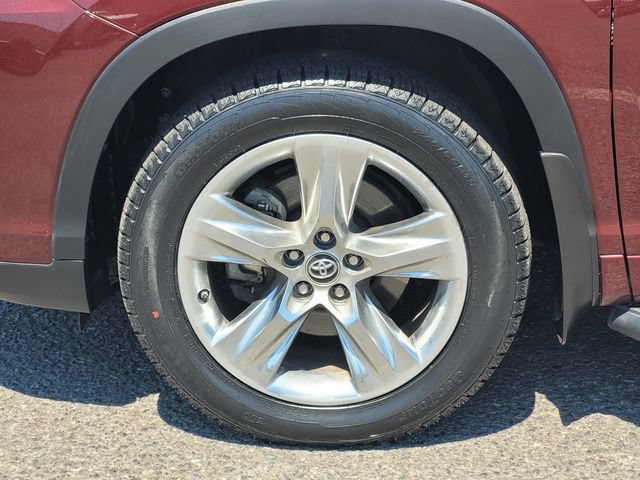 Certified 2019 Toyota Highlander Limited w/ Carpet Mat Package (TMS) AWD/4WD image 11