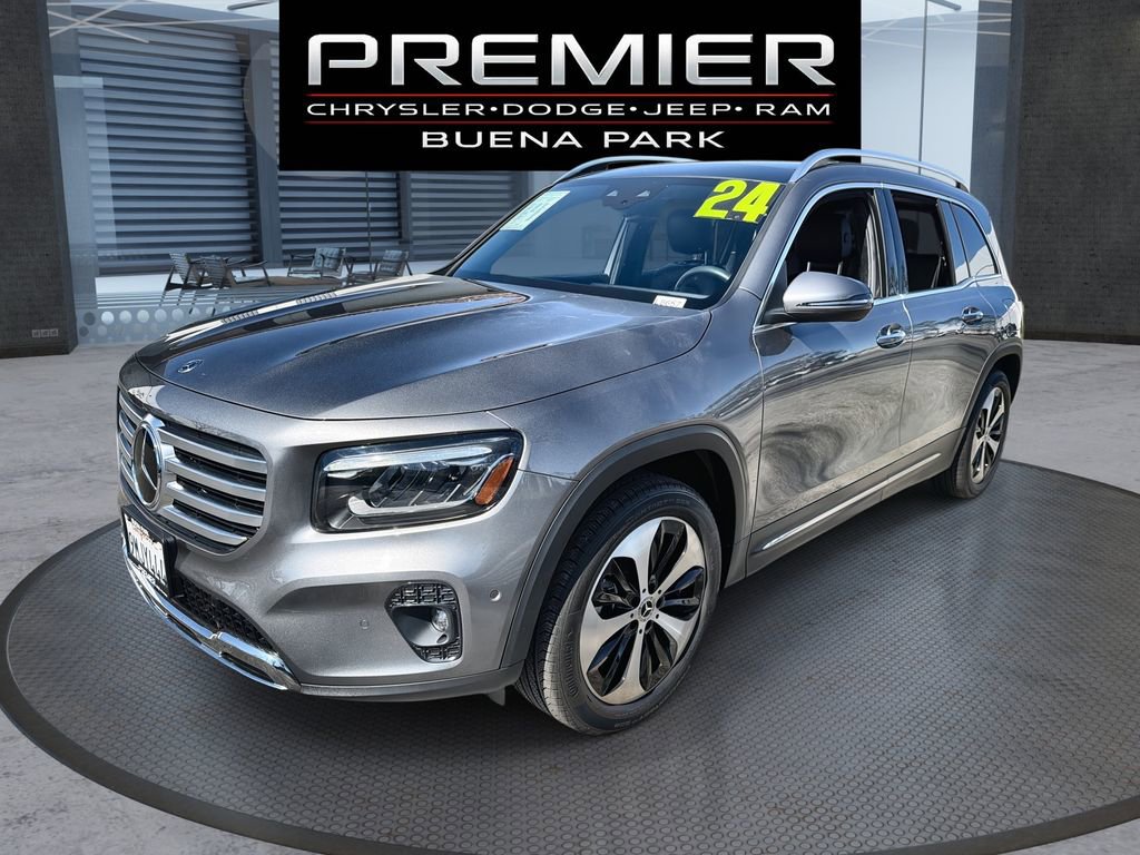 Used 2024 Mercedes-Benz GLB 250 4MATIC w/ Driver Assistance Package image 1