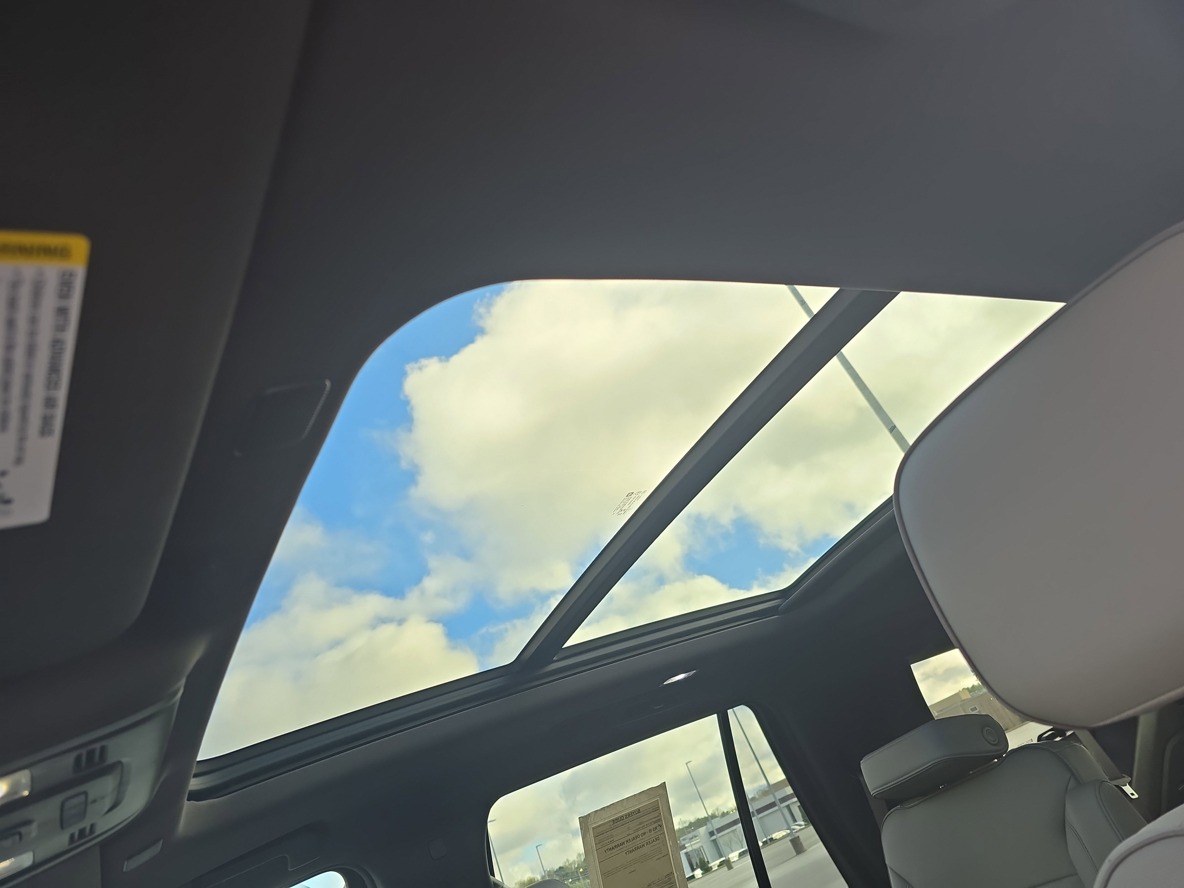 Used 2023 GMC Yukon SLT image 27