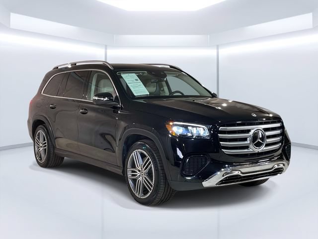 Used 2024 Mercedes-Benz GLS 450 4MATIC image 3