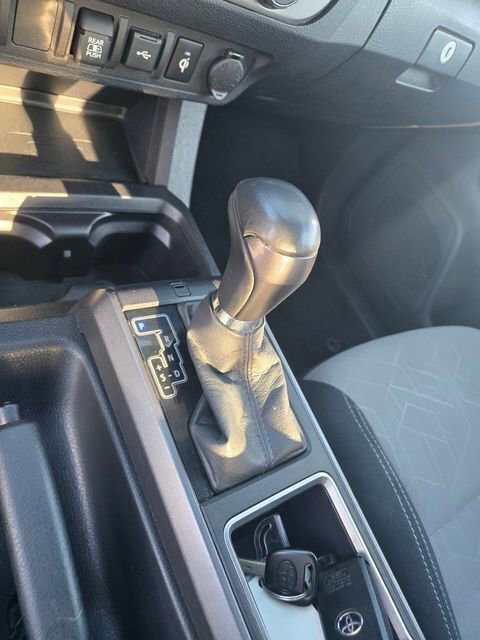Used 2023 Toyota Tacoma TRD Off-Road AWD/4WD image 16