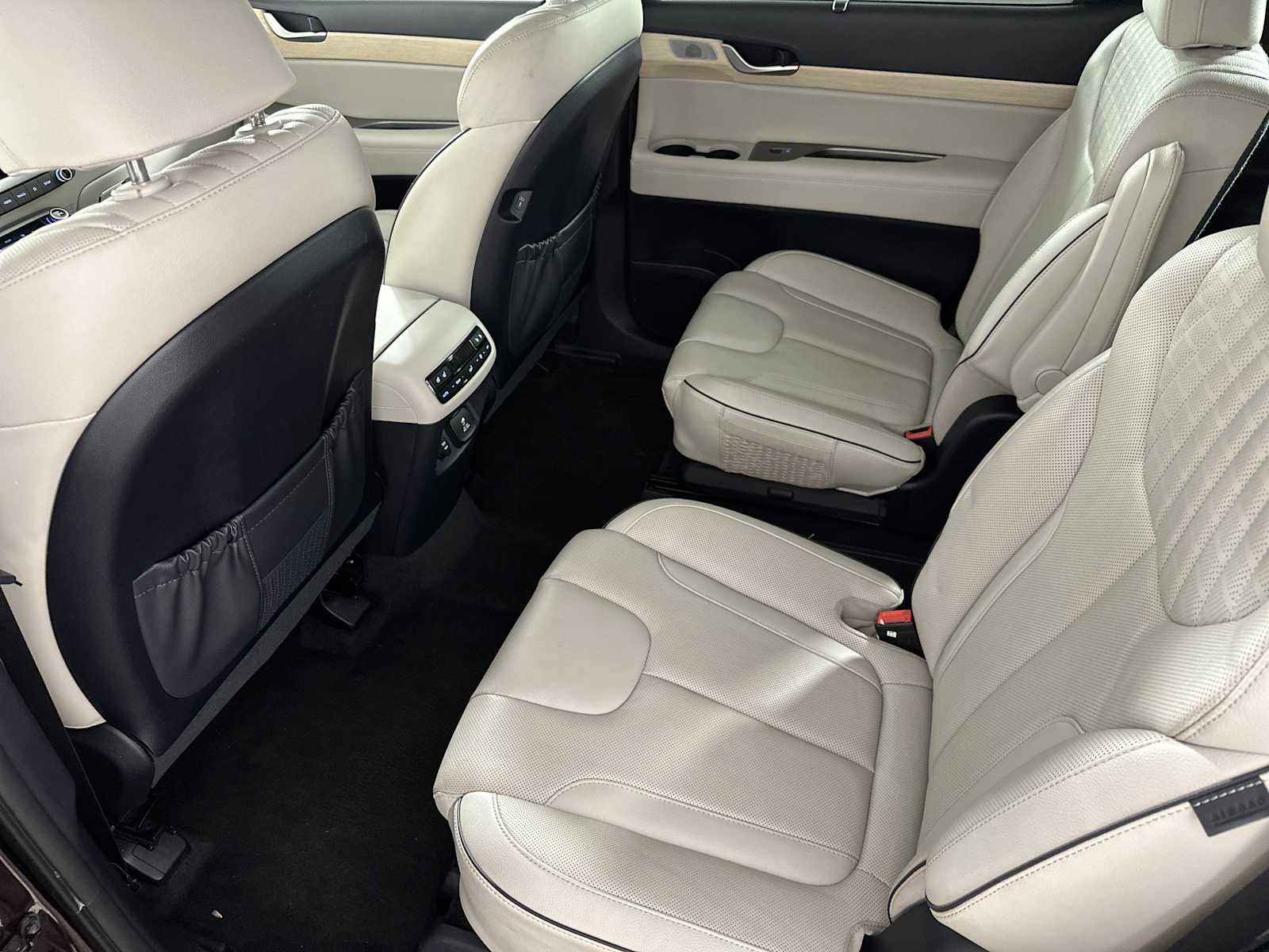 Used 2024 Hyundai Palisade Limited image 23