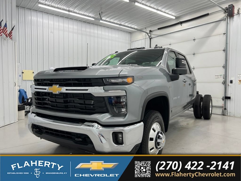 New 2026 Chevrolet Silverado 3500 LT w/ Convenience Package AWD/4WD image 6