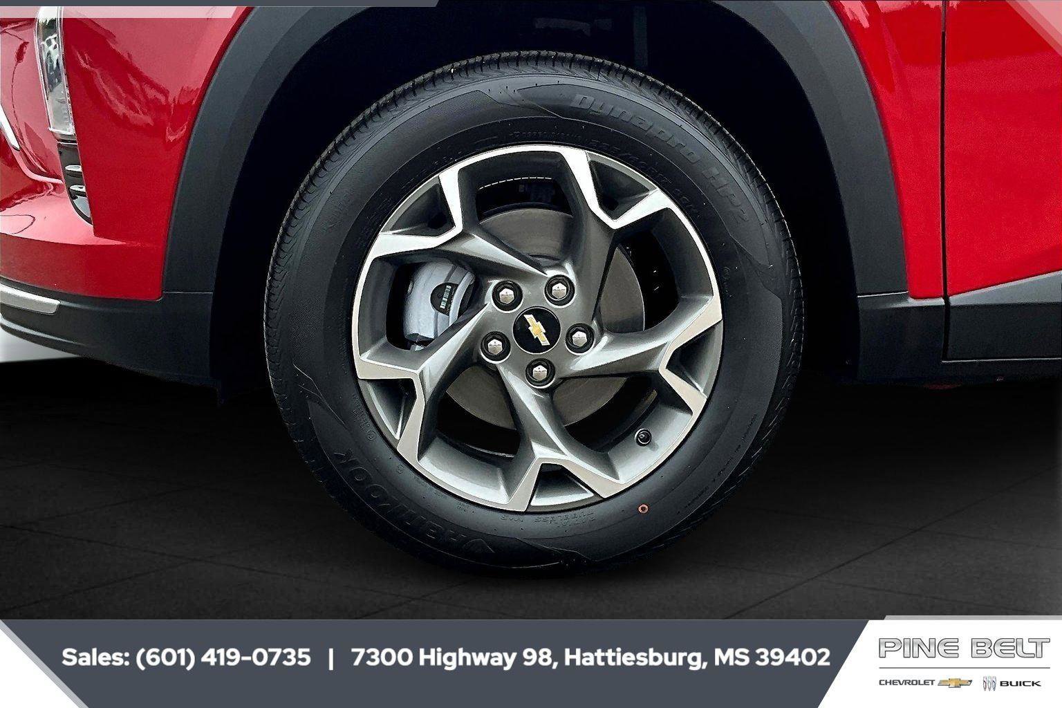 New 2026 Chevrolet Trax LT w/ LT Convenience Package FWD image 7