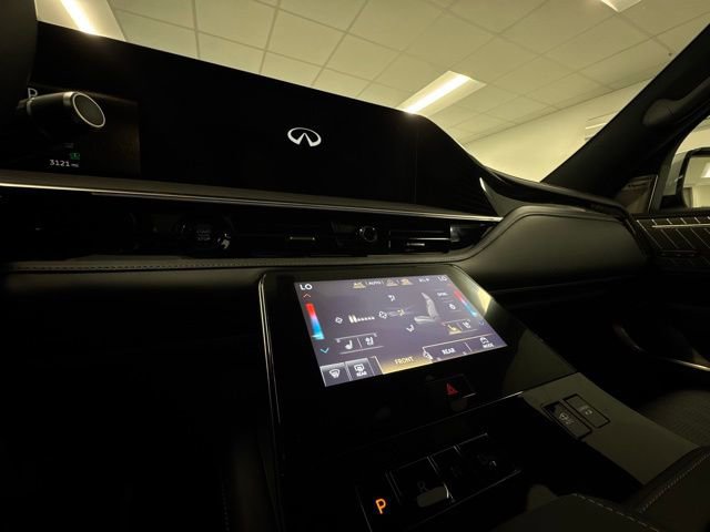 Used 2026 INFINITI QX80 Autograph w/ Premium Cargo Package image 18