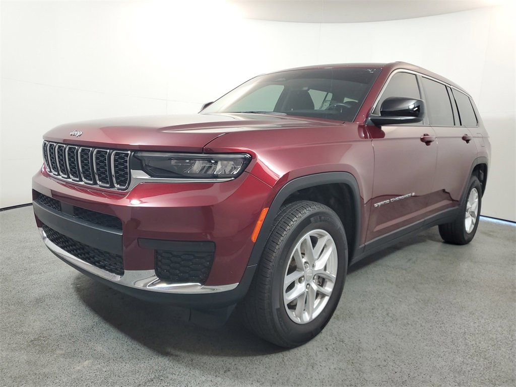 Used 2024 Jeep Grand Cherokee L Laredo image 3