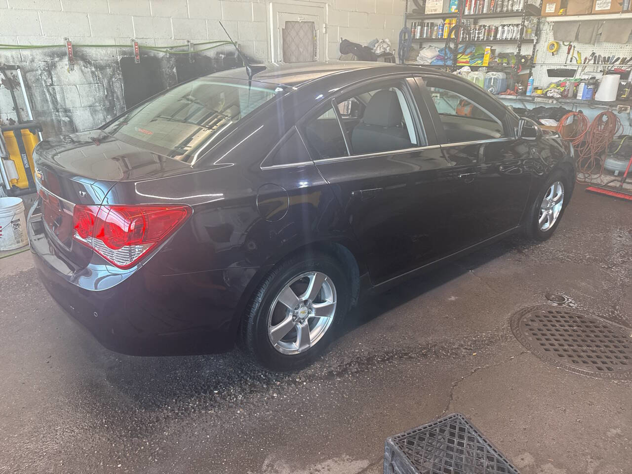Used 2011 Chevrolet Cruze LT image 3