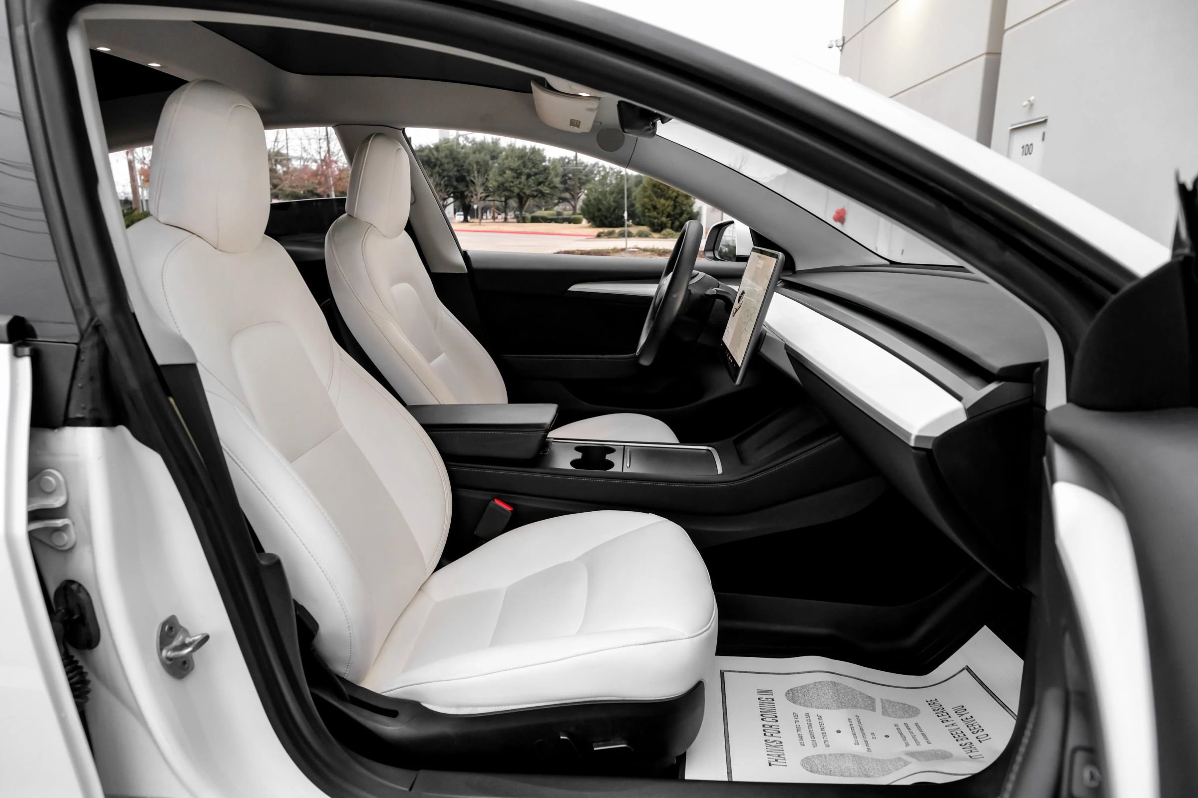 Used 2021 Tesla Model 3 Standard Range Plus image 38