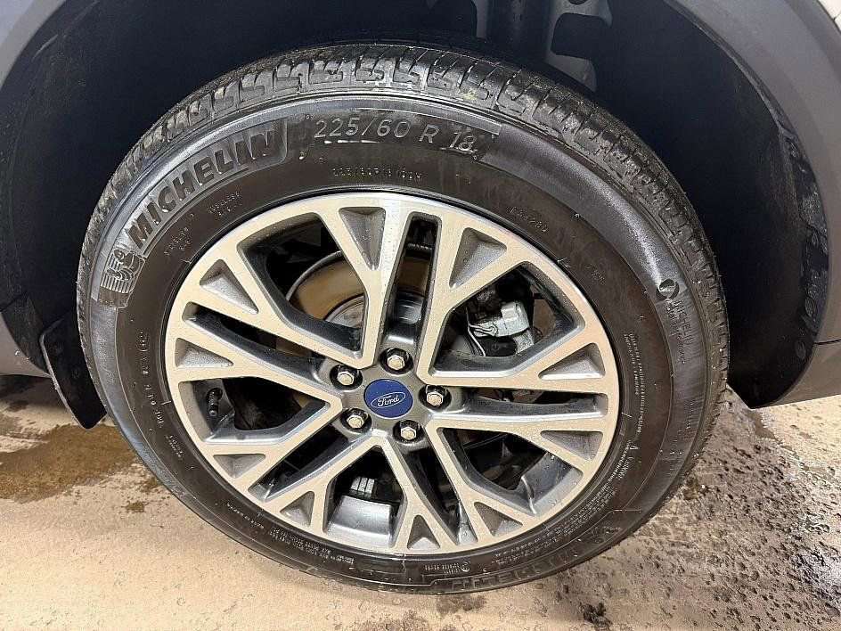 Used 2022 Ford Escape SEL image 29